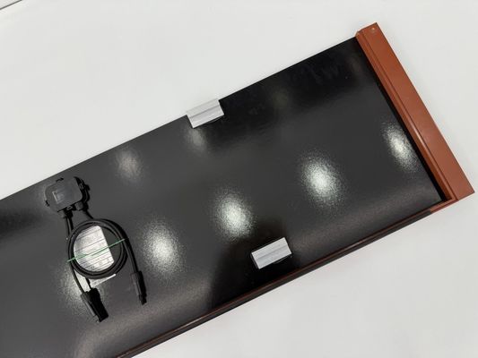 Corrente massima di fusibile 25A BIPV Piastrelle di tetto pannelli solari personalizzati sistema di montaggio del tetto per la casa