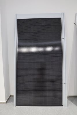 Moduli solari BIPV in acciaio 520W Piastrelle per tetto per la costruzione 25A Corrente massima del fusibile