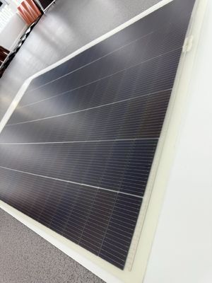 Panel solare mono fotovoltaico a pellicola sottile flessibile con certificato ISO TUV e confezione Dimensione 228.00cm * 122.00cm * 0.30cm