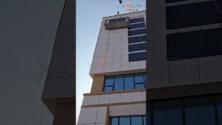 Centrale elettrica a parete! Fotovoltaico flessibile per installazione verticale: nessuna perforazione richiesta.